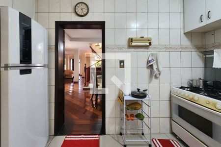 Casa à venda com 360m², 4 quartos e 3 vagas Casa à venda com 360m², 4 quartos e 3 vagasCozinha