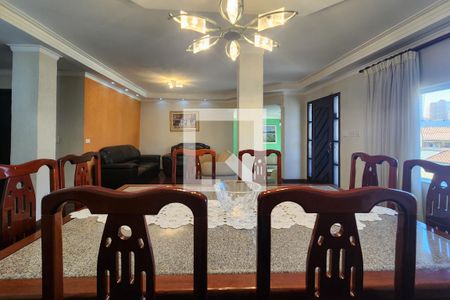 Casa à venda com 360m², 4 quartos e 3 vagas Casa à venda com 360m², 4 quartos e 3 vagasSala de Jantar 1