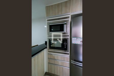 Casa à venda com 110m², 2 quartos e 2 vagas Casa à venda com 110m², 2 quartos e 2 vagasCozinha