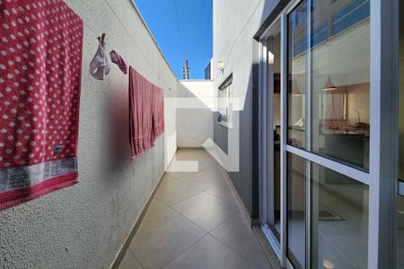 Casa à venda com 480m², 3 quartos e 10 vagas Casa à venda com 480m², 3 quartos e 10 vagasQuintal