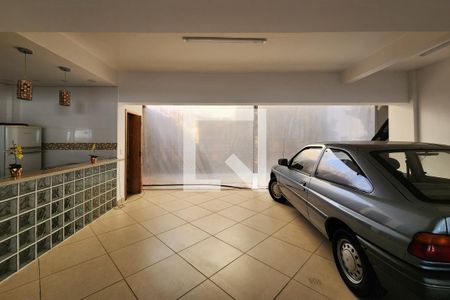 Casa à venda com 480m², 3 quartos e 10 vagas Casa à venda com 480m², 3 quartos e 10 vagasGaragem