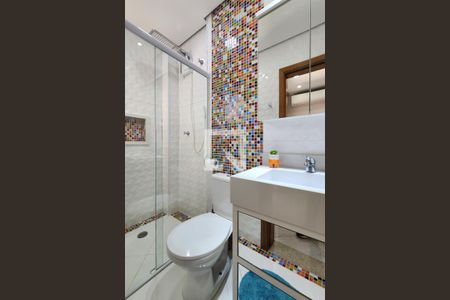 Casa à venda com 480m², 3 quartos e 10 vagas Casa à venda com 480m², 3 quartos e 10 vagasBanheiro da Suíte 2