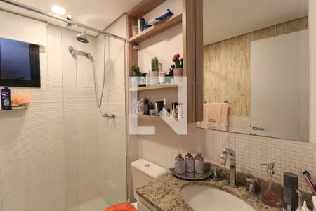 Apartamento à venda com 80m², 3 quartos e 2 vagas Apartamento à venda com 80m², 3 quartos e 2 vagasBanheiro Corredor