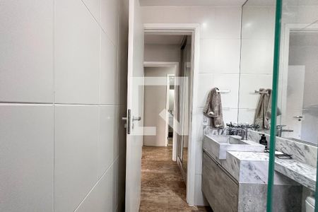 Apartamento à venda com 74m², 2 quartos e 2 vagasBanheiro do Quarto 2