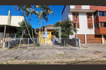 Casa à venda com 120m², 2 quartos e 3 vagasFachada da casa