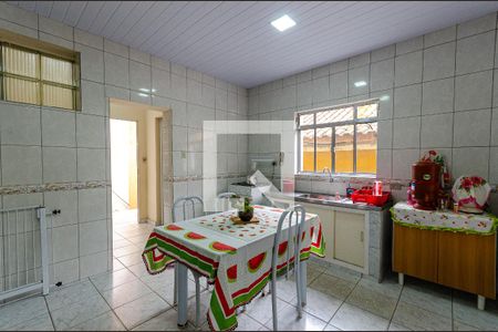 Casa à venda com 172m², 4 quartos e 4 vagas Casa à venda com 172m², 4 quartos e 4 vagasCozinha 1