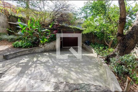 Casa à venda com 172m², 4 quartos e 4 vagas Casa à venda com 172m², 4 quartos e 4 vagasÁrea comum