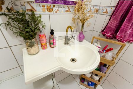 Casa à venda com 172m², 4 quartos e 4 vagas Casa à venda com 172m², 4 quartos e 4 vagasBanheiro 2