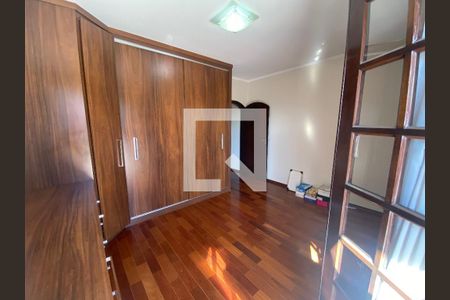 Quarto 1 de casa para alugar com 3 quartos, 170m² em Vila Mesquita, São Paulo