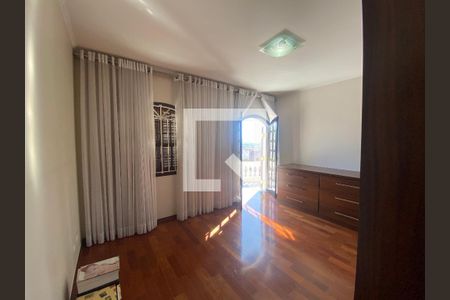 Quarto 1 de casa para alugar com 3 quartos, 170m² em Vila Mesquita, São Paulo