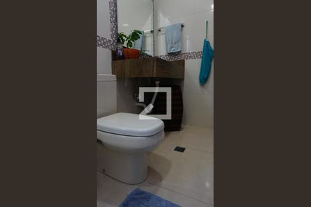 Casa à venda com 110m², 3 quartos e 2 vagasBanheiro