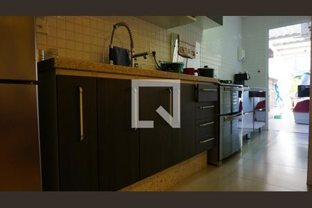 Casa à venda com 110m², 3 quartos e 2 vagasCozinha