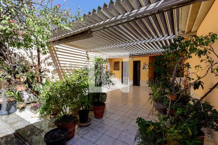 Casa à venda com 220m², 3 quartos e 3 vagas Casa à venda com 220m², 3 quartos e 3 vagasChurrasqueira