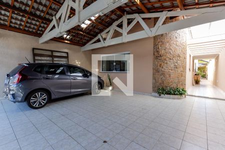 Casa à venda com 220m², 3 quartos e 3 vagas Casa à venda com 220m², 3 quartos e 3 vagasGaragem