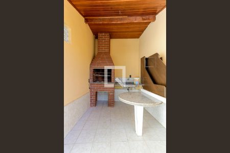 Casa à venda com 220m², 3 quartos e 3 vagas Casa à venda com 220m², 3 quartos e 3 vagasChurrasqueira