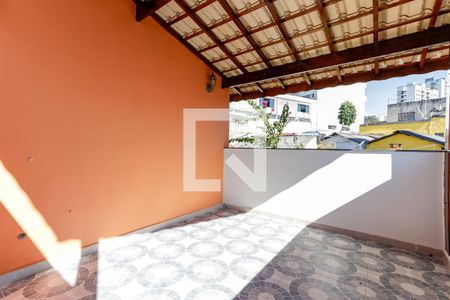 Casa à venda com 220m², 3 quartos e 3 vagas Casa à venda com 220m², 3 quartos e 3 vagasVaranda da Suíte 3