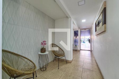 Apartamento à venda com 48m², 2 quartos e 1 vaga Apartamento à venda com 48m², 2 quartos e 1 vagaHall