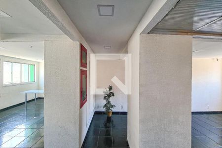 Apartamento à venda com 48m², 2 quartos e 1 vaga Apartamento à venda com 48m², 2 quartos e 1 vagaÁrea comum - Salão de festas