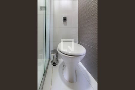 Casa à venda com 305m², 3 quartos e 4 vagas Casa à venda com 305m², 3 quartos e 4 vagasBanheiro Social