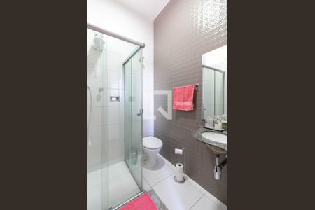 Casa à venda com 305m², 3 quartos e 4 vagas Casa à venda com 305m², 3 quartos e 4 vagasBanheiro Social