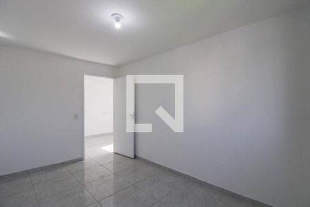Quarto de casa para alugar com 1 quarto, 77m² em Jardim Munhoz, Guarulhos