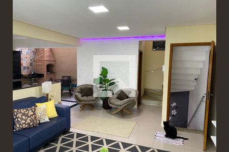 Casa à venda com 3 quartos, 189m² em Vila Pires, Santo André