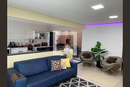 Casa à venda com 3 quartos, 189m² em Vila Pires, Santo André