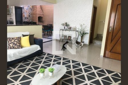 Casa à venda com 3 quartos, 189m² em Vila Pires, Santo André