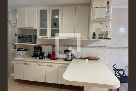 Casa à venda com 260m², 3 quartos e 4 vagas