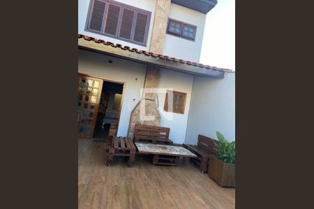 Casa à venda com 260m², 3 quartos e 4 vagas