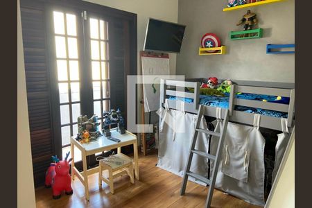 Casa à venda com 260m², 3 quartos e 4 vagas