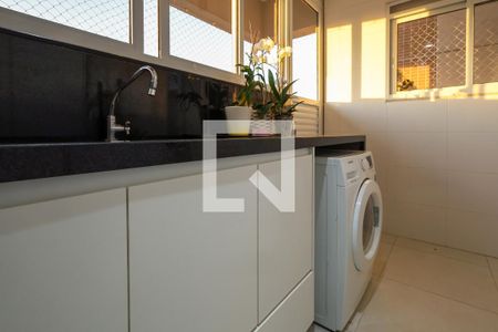Apartamento à venda com 152m², 3 quartos e 3 vagas Apartamento à venda com 152m², 3 quartos e 3 vagasLavanderia