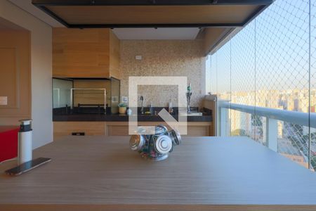 Apartamento à venda com 152m², 3 quartos e 3 vagas Apartamento à venda com 152m², 3 quartos e 3 vagasSacada Gourmet