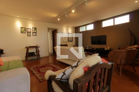 Sala de casa para alugar com 3 quartos, 310m² em Vila Bastos, Santo André