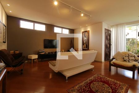 Sala de casa para alugar com 3 quartos, 310m² em Vila Bastos, Santo André
