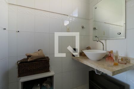 Casa à venda com 310m², 3 quartos e 2 vagasBanheiro Suite 1