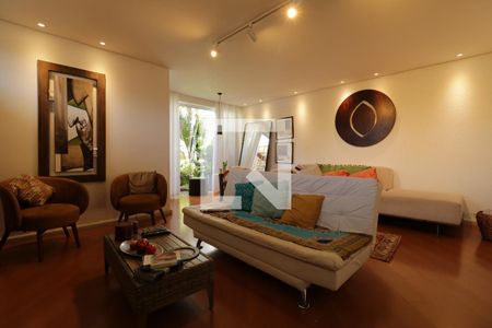 Sala de casa para alugar com 3 quartos, 310m² em Vila Bastos, Santo André