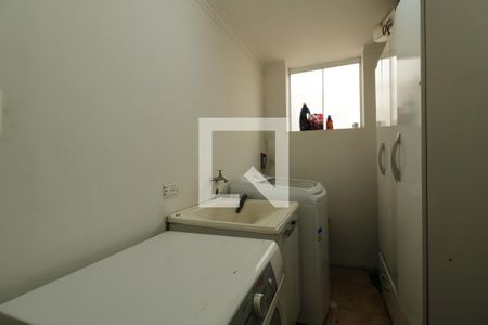 Casa à venda com 310m², 3 quartos e 2 vagasÁrea de Serviço