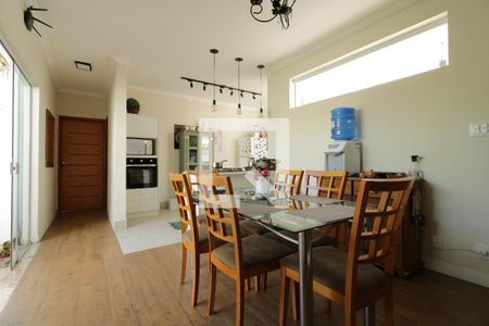 Casa à venda com 310m², 3 quartos e 2 vagasSala de Jantar