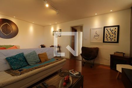 Sala de casa para alugar com 3 quartos, 310m² em Vila Bastos, Santo André