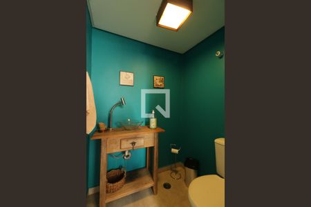 Casa à venda com 310m², 3 quartos e 2 vagasLavabo