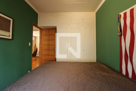 Casa à venda com 310m², 3 quartos e 2 vagasQuarto