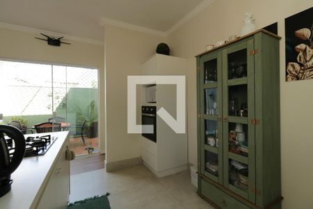Casa à venda com 310m², 3 quartos e 2 vagasCozinha