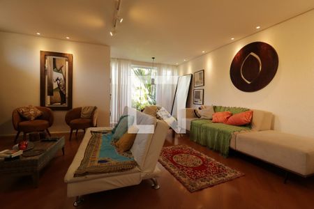 Sala de casa para alugar com 3 quartos, 310m² em Vila Bastos, Santo André