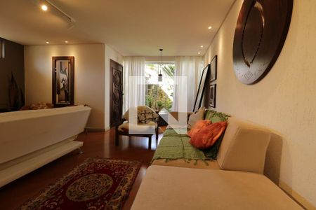 Sala de casa para alugar com 3 quartos, 310m² em Vila Bastos, Santo André