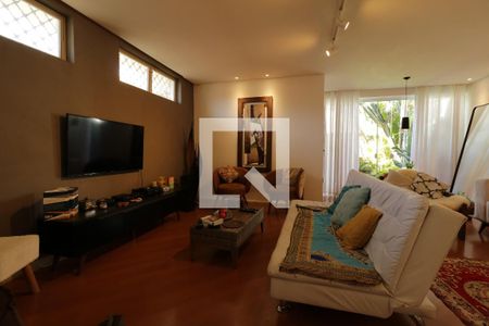 Sala de casa para alugar com 3 quartos, 310m² em Vila Bastos, Santo André
