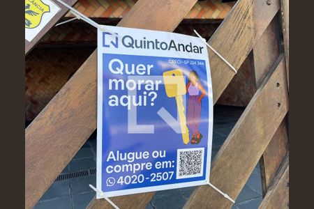 Casa para alugar com 320m², 4 quartos e 4 vagas Casa para alugar com 320m², 4 quartos e 4 vagasFachada