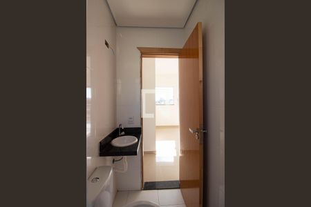 Apartamento à venda com 45m², 2 quartos e sem vaga Apartamento à venda com 45m², 2 quartos e sem vagaBanheiro