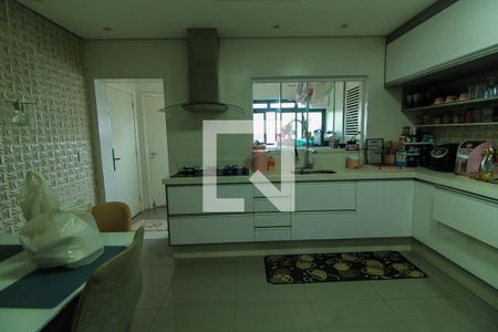 Apartamento à venda com 126m², 3 quartos e 3 vagas Apartamento à venda com 126m², 3 quartos e 3 vagasCozinha