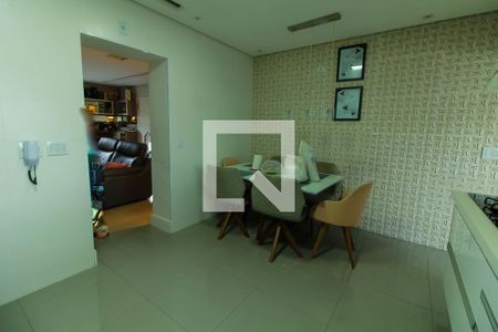 Apartamento à venda com 126m², 3 quartos e 3 vagas Apartamento à venda com 126m², 3 quartos e 3 vagasCozinha